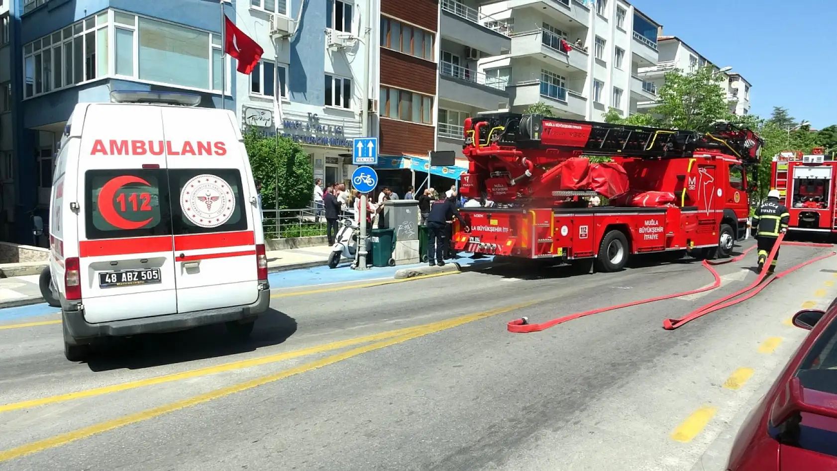 Menteşe'de bacadan çıkan yangın paniğe neden oldu