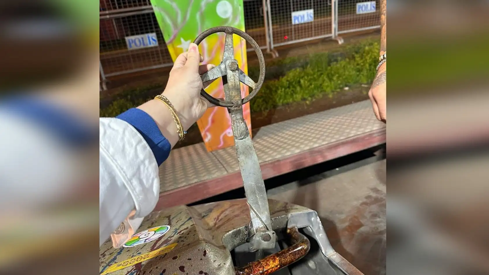 Anne ve kızı Lunapark'ta şoku yaşadılar