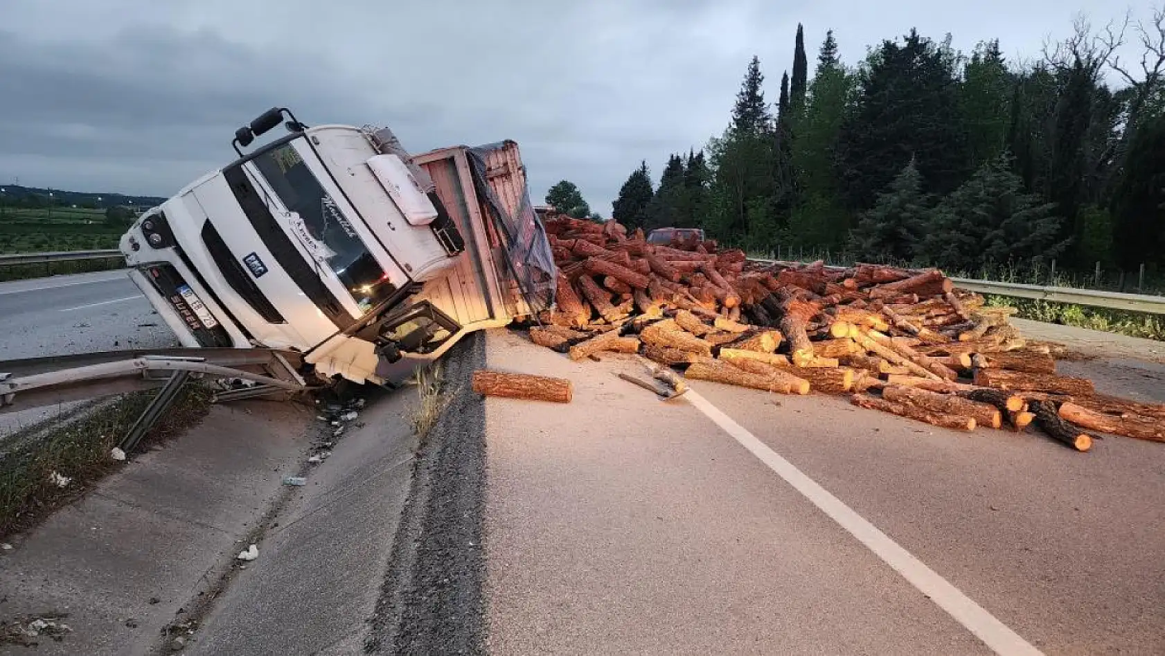Feci trafik kazası: 3 yaralı