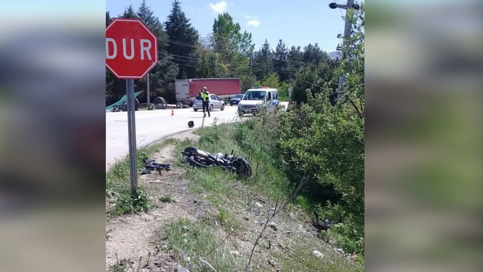 22 yaşındaki motosikletli genç hayatını kaybetti, otomobil sürücüsü sinir krizi geçirdi