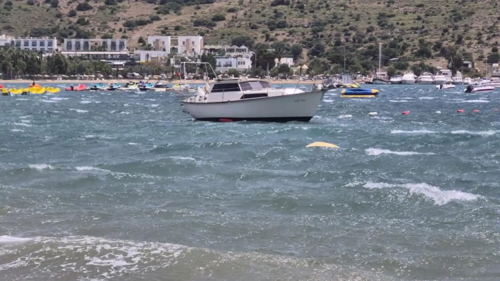 Bodrum'u fırtına vurdu