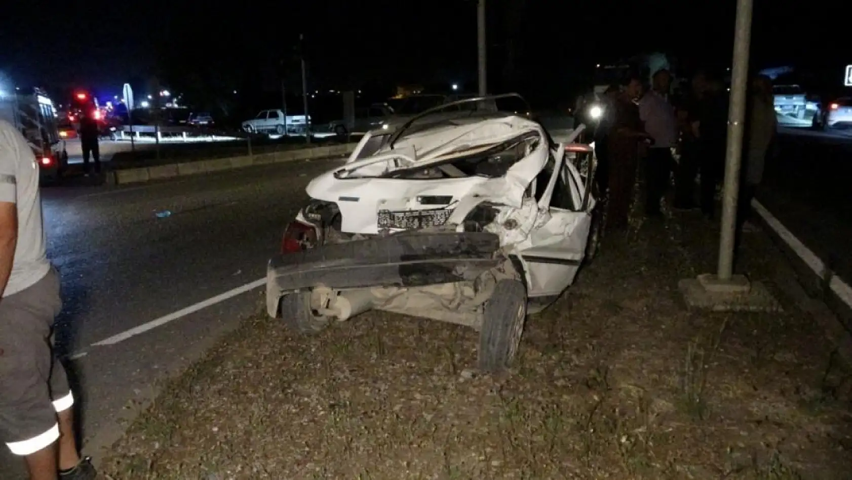Otomobile çarpıp 'kimseye bir şey oldu mu' diye gözyaşı dökmüştü, alkollü çıktı, polise mukavemetten tutuklandı