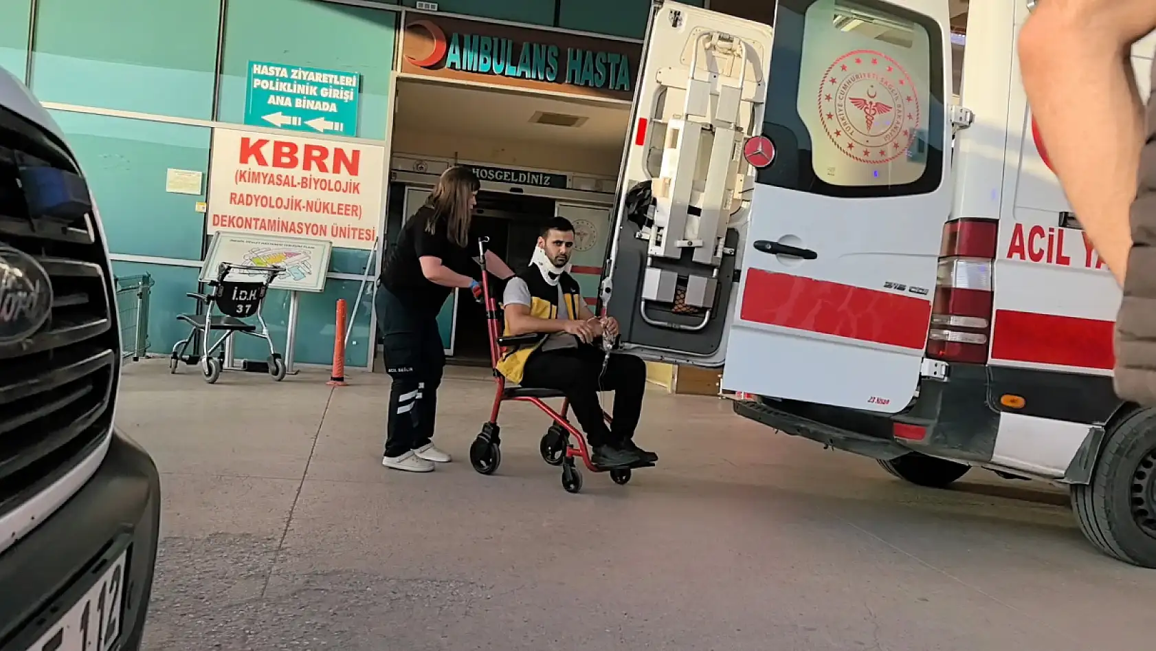 Kontrolden çıktı, şarampole yuvarlandı: 5 yaralı