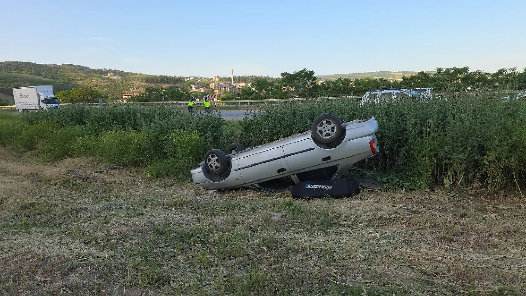 Kontrolden çıktı, şarampole yuvarlandı: 5 yaralı