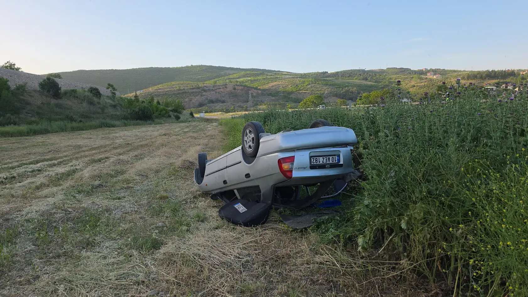 Kontrolden çıktı, şarampole yuvarlandı: 5 yaralı