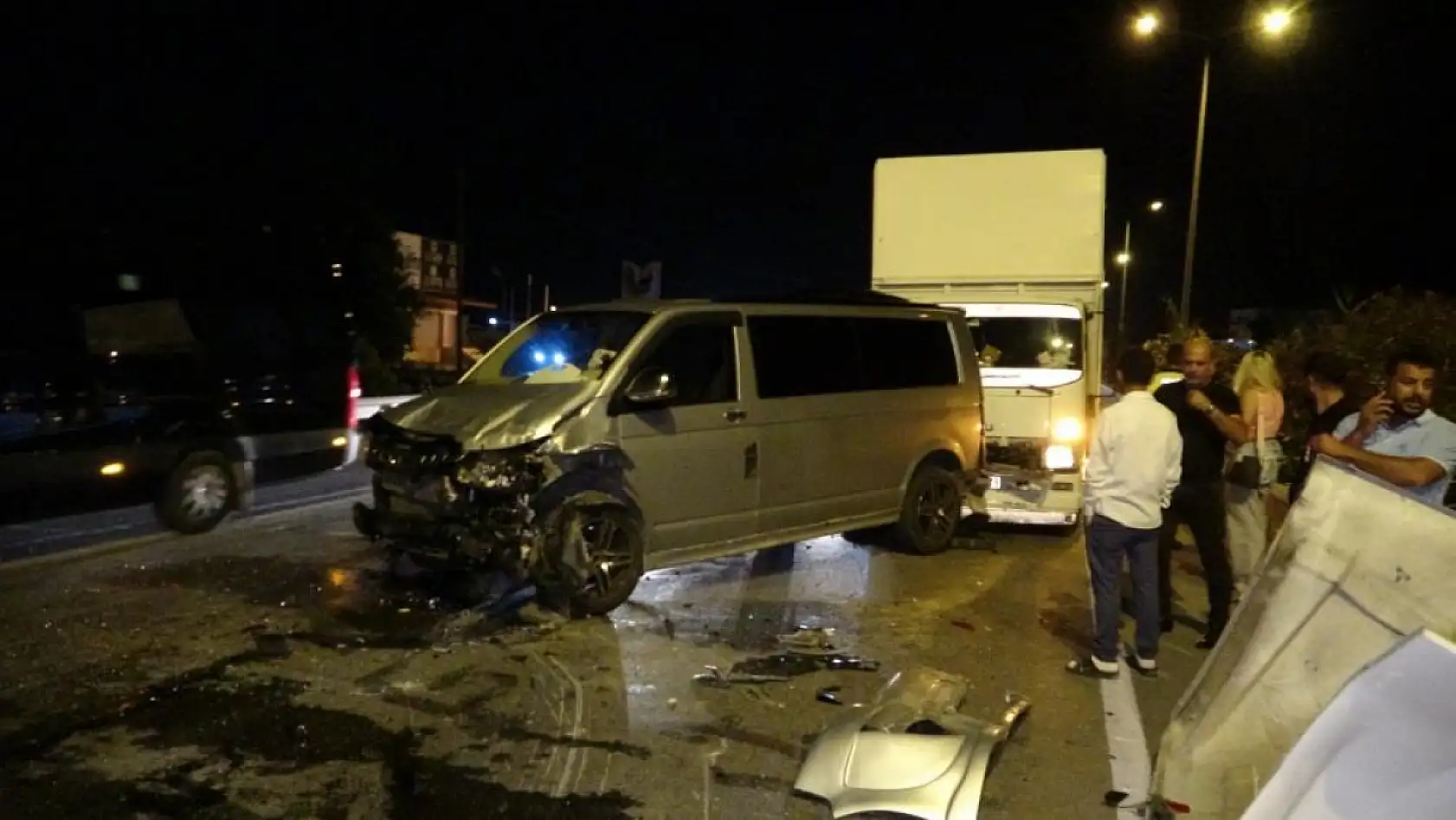 5 araçlı zincirleme kaza: 3 yaralı