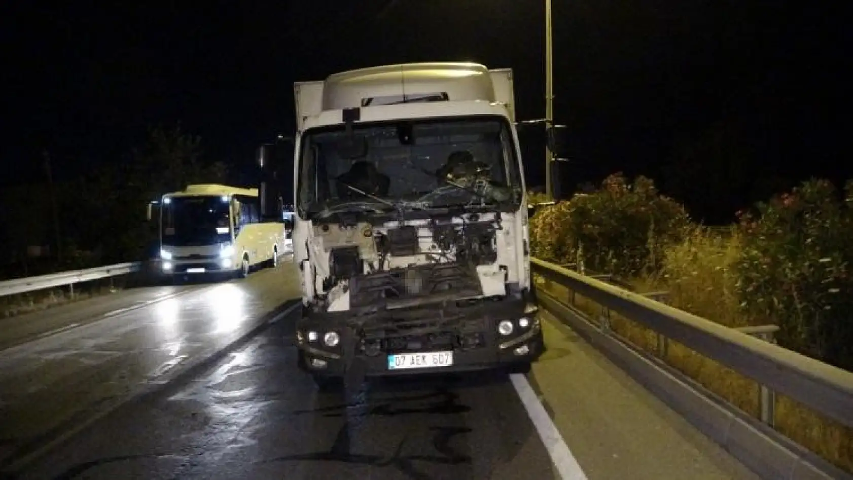 5 araçlı zincirleme kaza: 3 yaralı