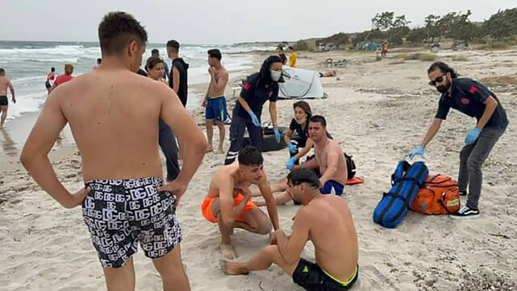 Denize Giren Genç Boğuldu, Arkadaşları Sinir Krizi Geçirdi