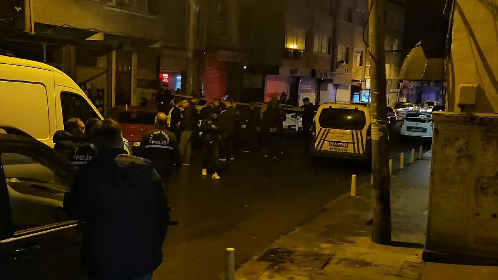 Eğlence mekanına el bombası atıldı: 7 yaralı