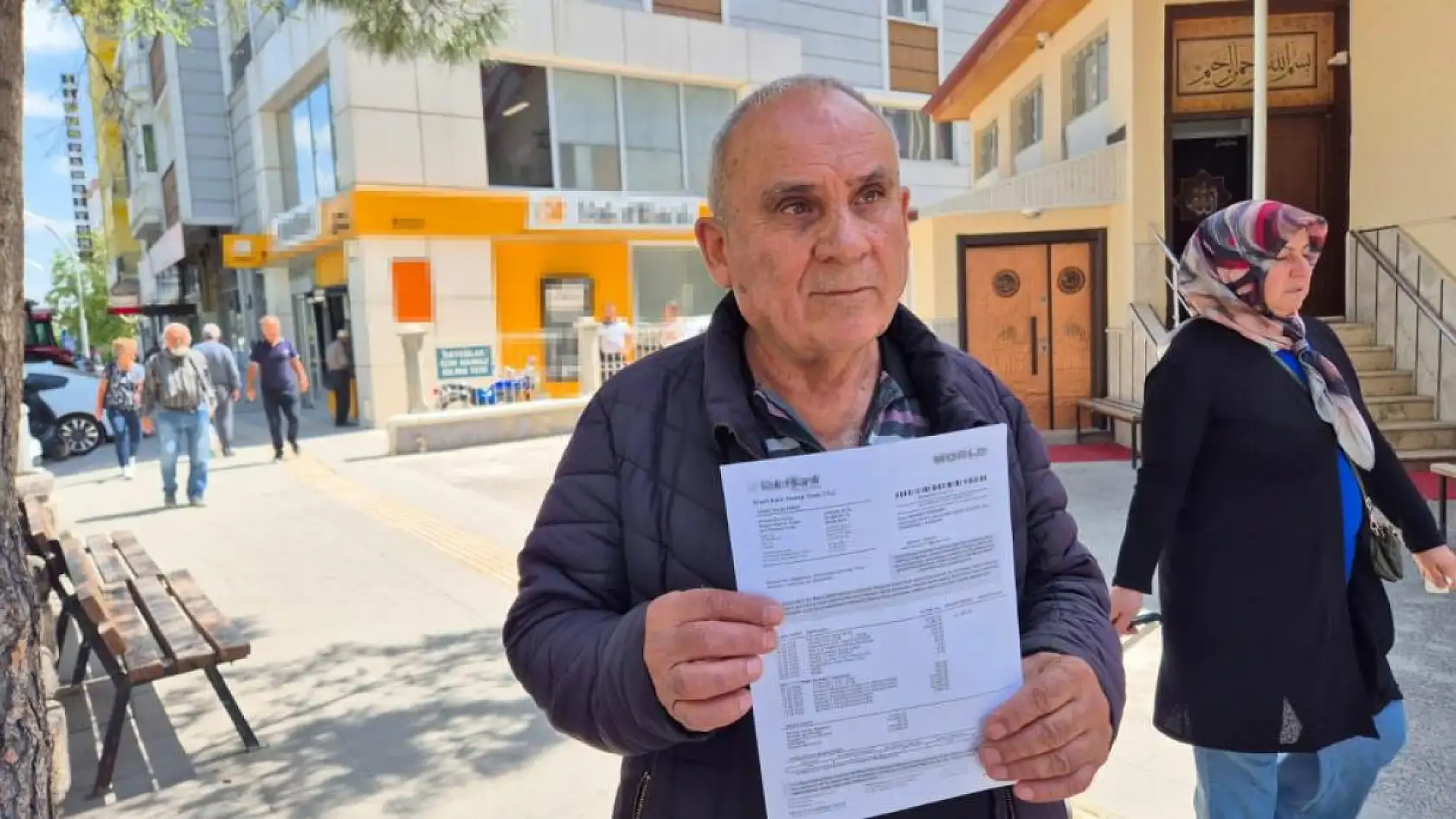 Banka uyarı vermedi, emekli esnafın kredi kartından yüklü miktarda para çekildi