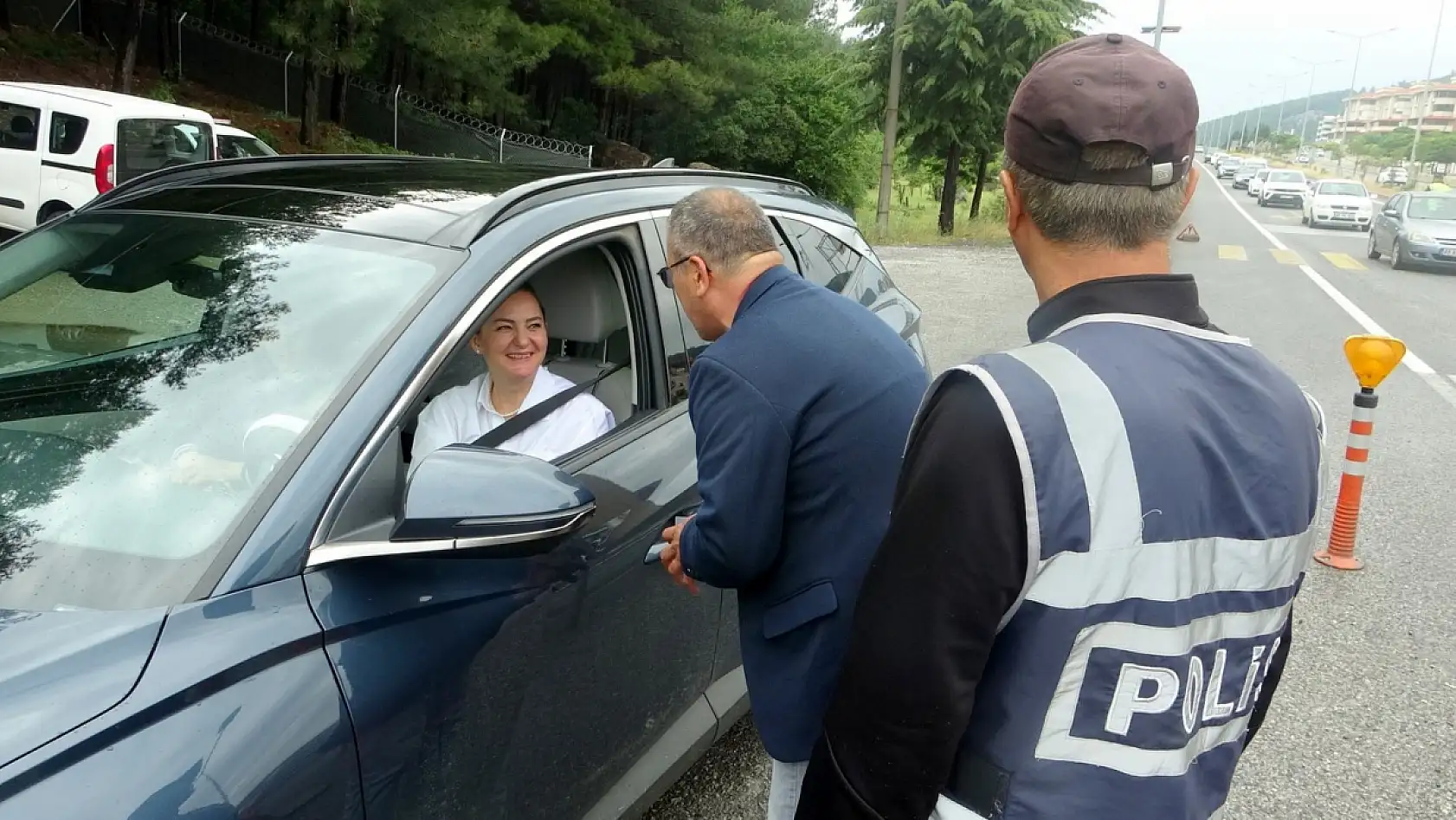 Menteşe'de tütün denetimleri sürüyor bilgilendirme ve broşür dağıtımı yapıldı