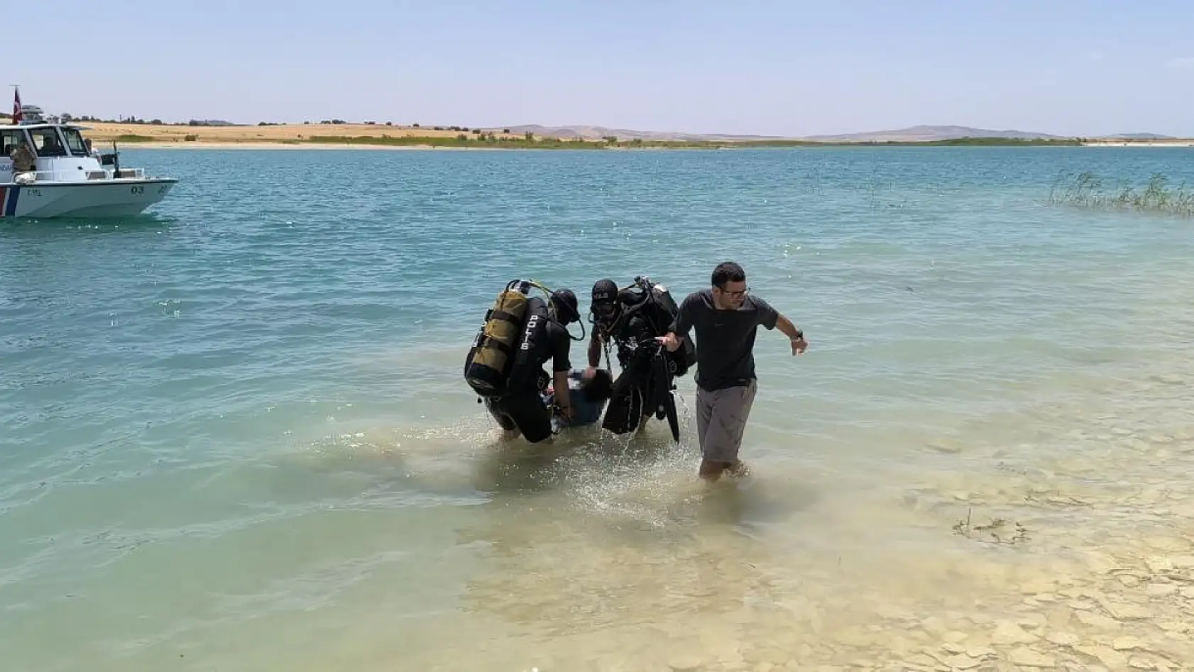 Yeğenini kurtarmaya çalışan amca boğuldu
