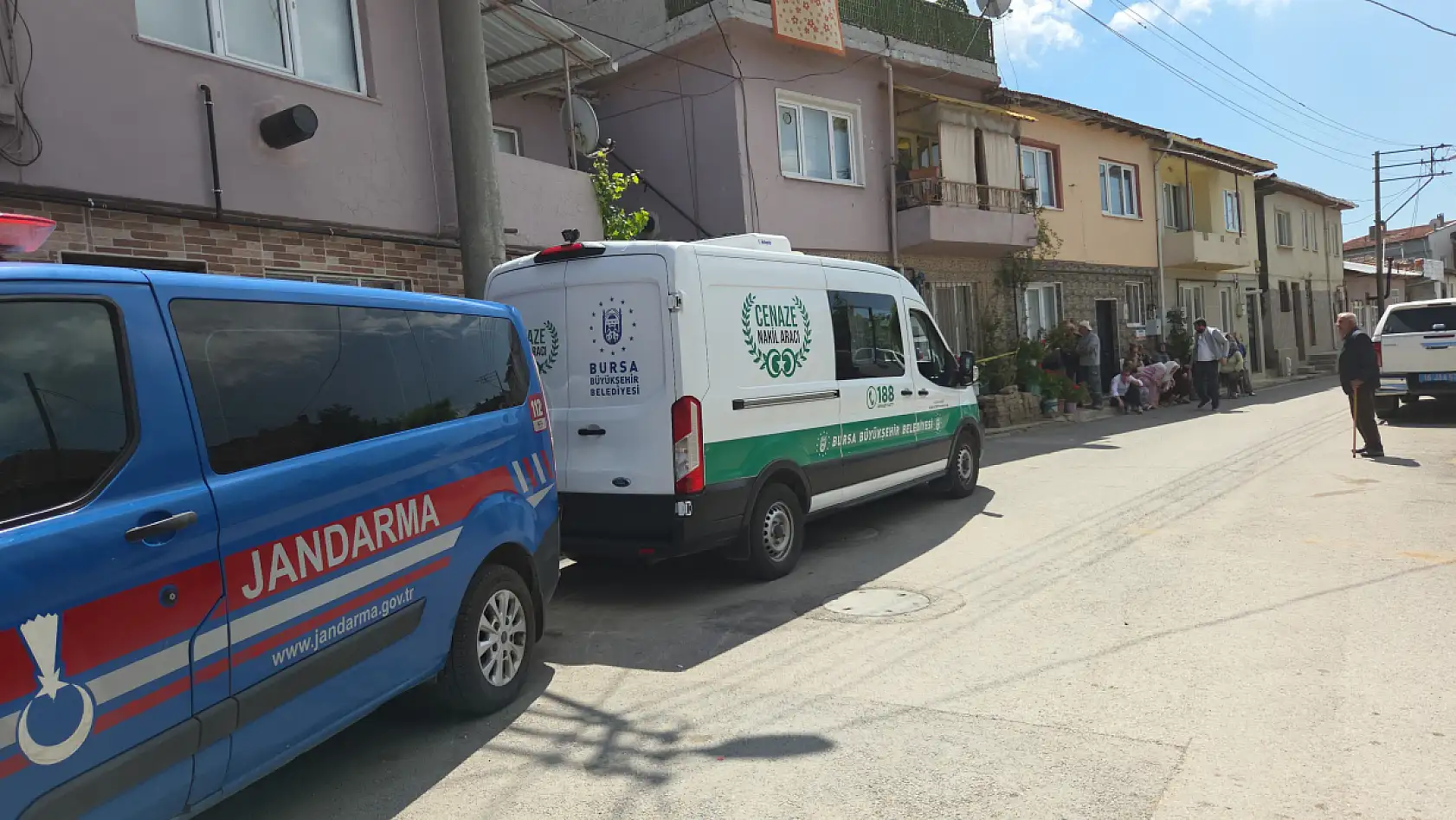Üniversiteli genç evinde ölü bulundu