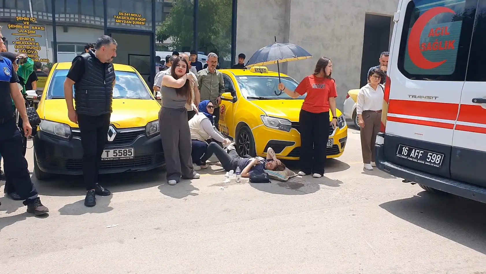 Eski nişanlısını sokak ortasında silahla vurdu