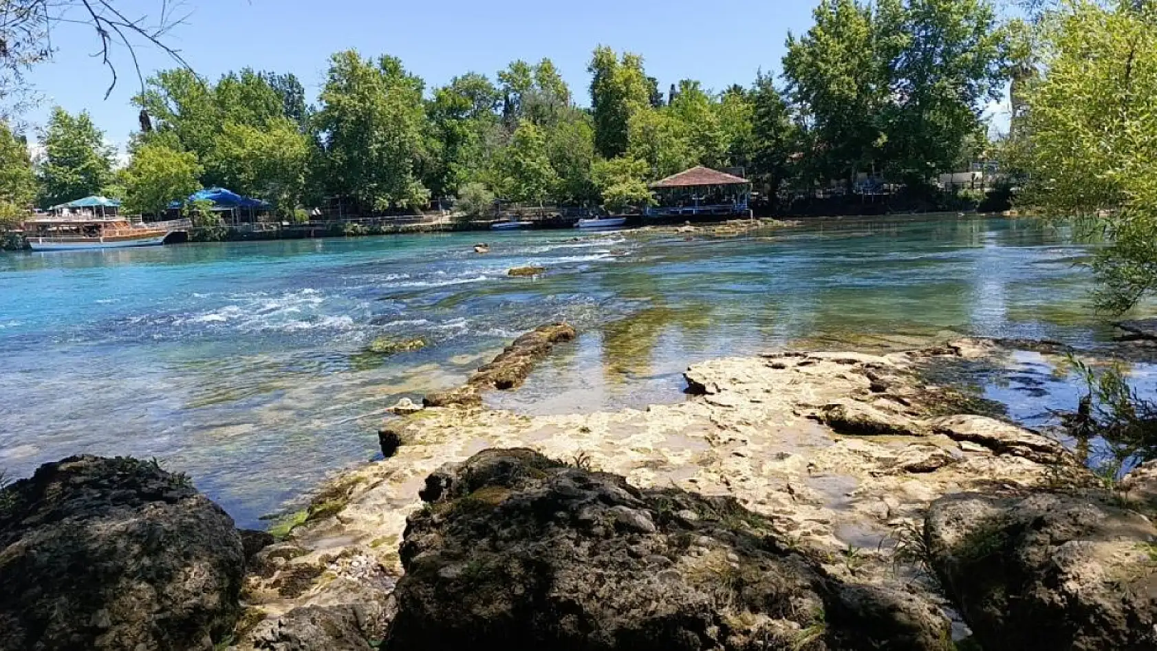 Manavgat Şelalesi'ndeki şok görüntüler! Sular çekildi, kayalar ortaya çıktı