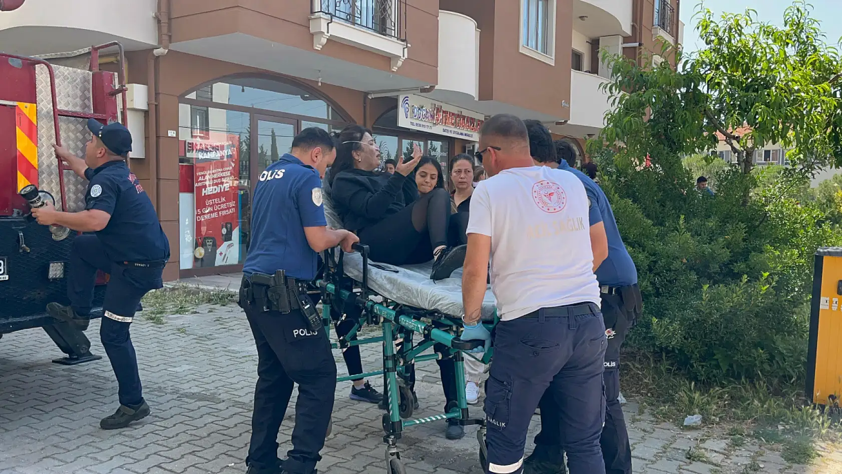 Muğla'da ev yangını: Mahsur kalan 1 kişi kurtarıldı