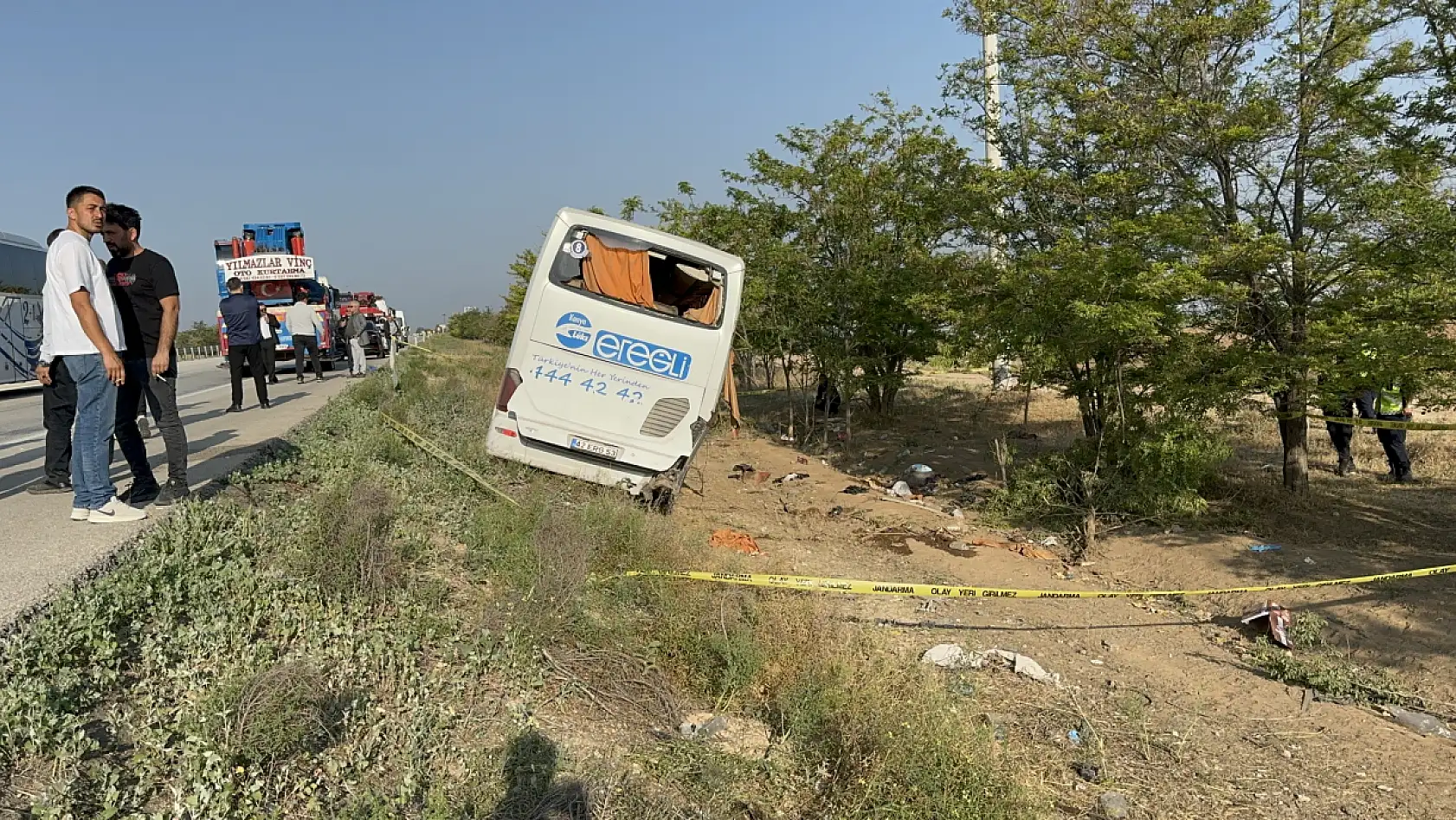 Konya'da yolcu otobüsü devrildi: 1 ölü, 23 yaralı