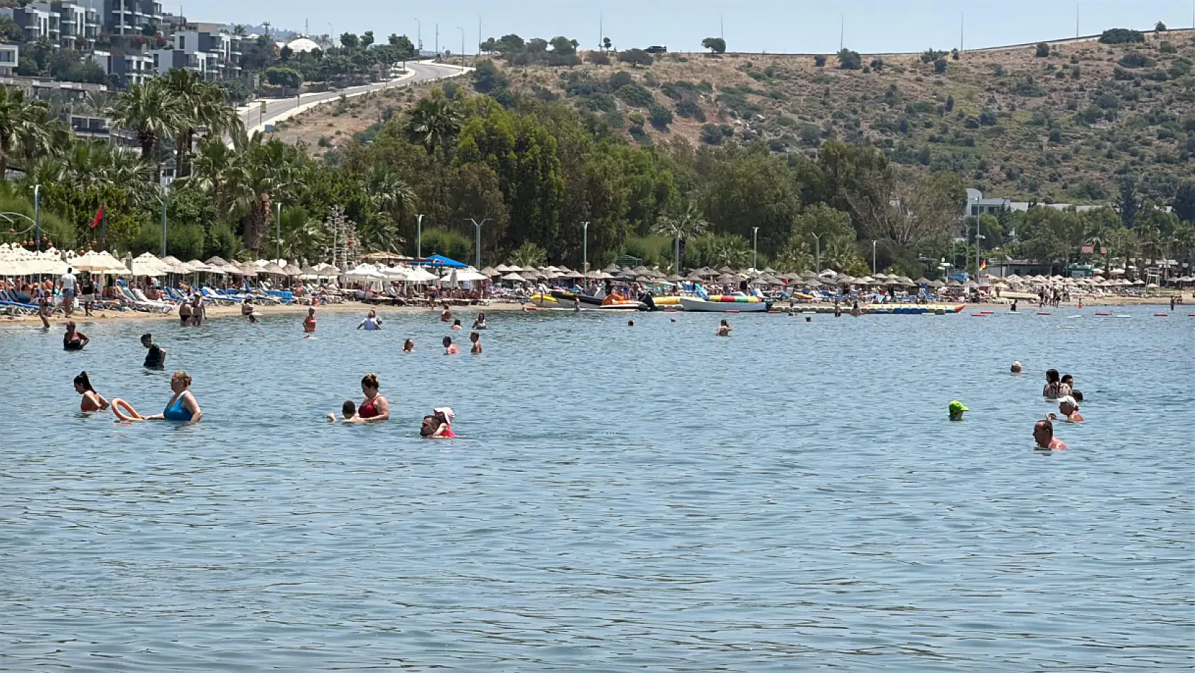 Bodrum sahillerinde 'bayram' yoğunluğu