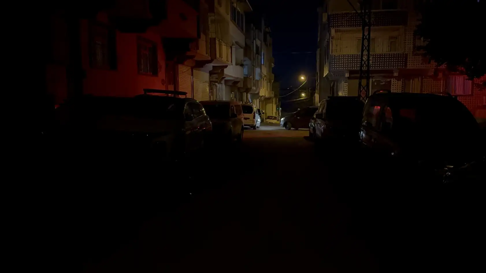 Anne ve kızı kilitli bulundukları odada ölü bulundu