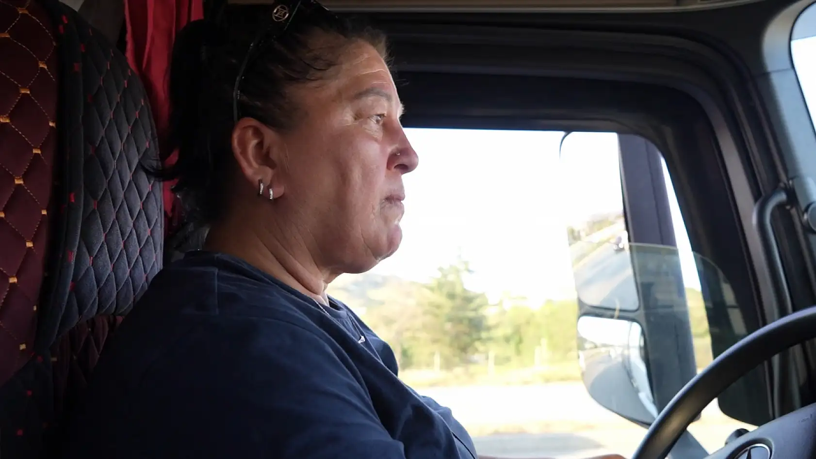 'Bu meslek kadınlara göre değil' dediler, o direksiyon başına geçti: Yolların sultanı Meliha