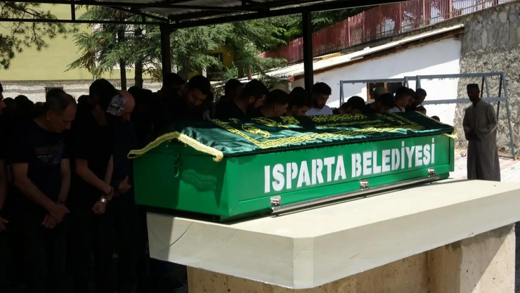 Antalya - Kemer Karayolu'nda 2 gencin hayatını kaybettiği motosiklet kazasından geriye yakınlarının gözyaşı kaldı