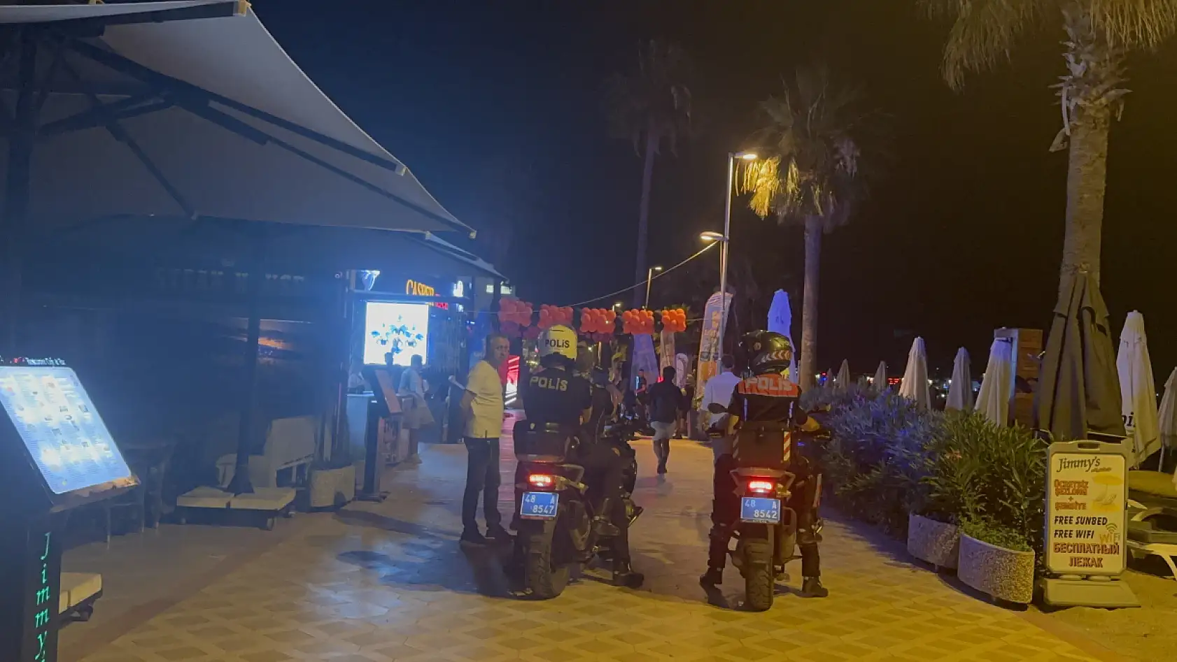 Marmaris'te meşale şovlu eğlencelere emniyetten denetim