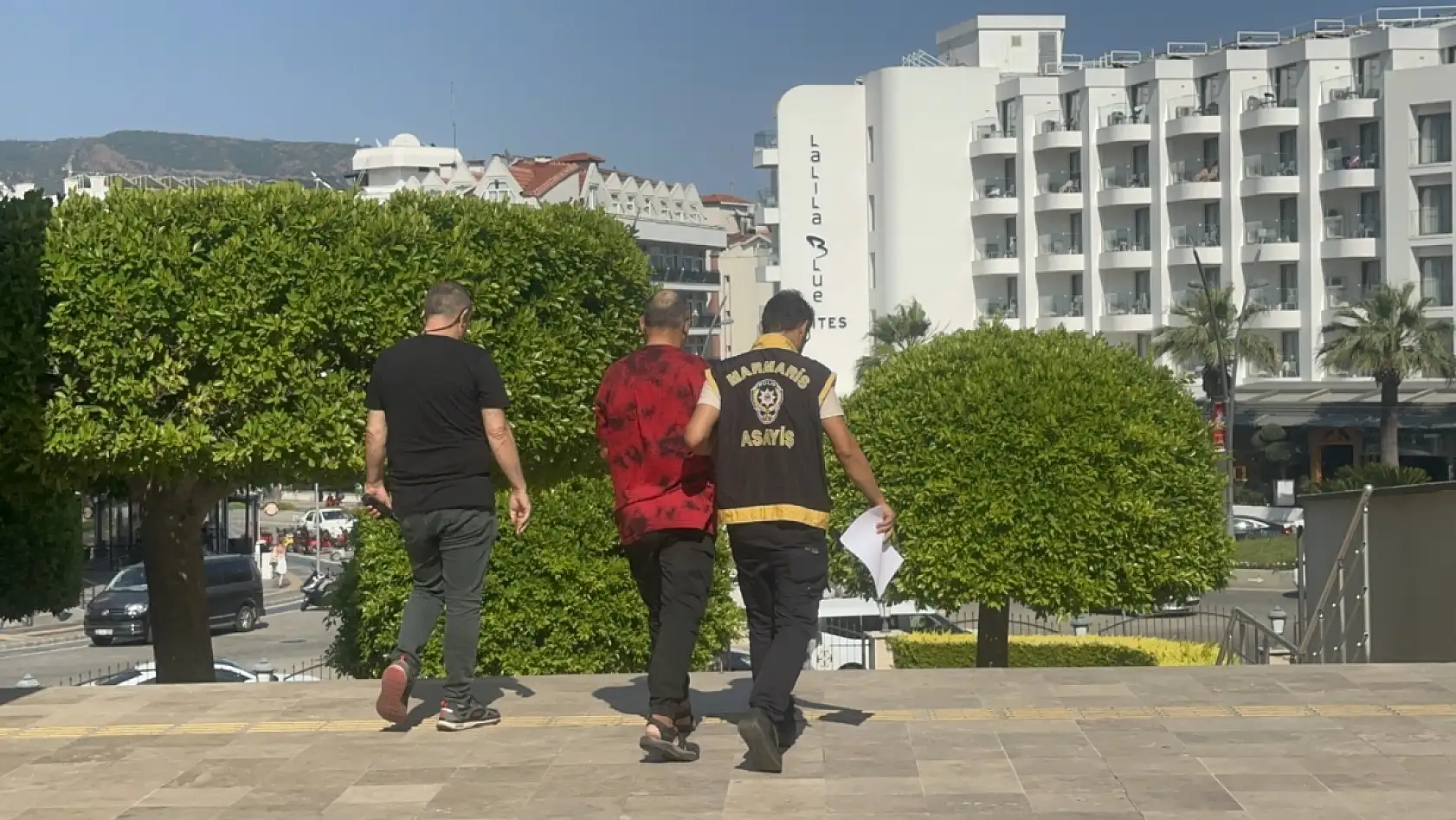Marmaris plajlarında müstehcen çekim yapıp yayınlayan şüpheli tutuklandı