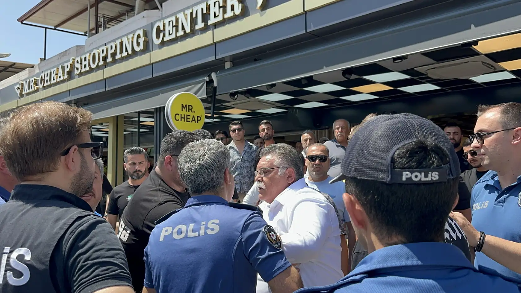 Marmaris İçmeler'de yıkım gerginliği sürüyor