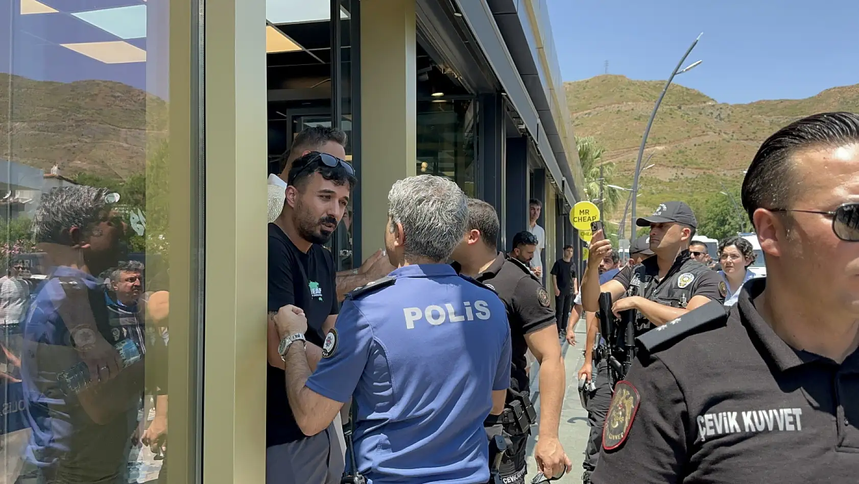 Marmaris İçmeler'de yıkım gerginliği sürüyor