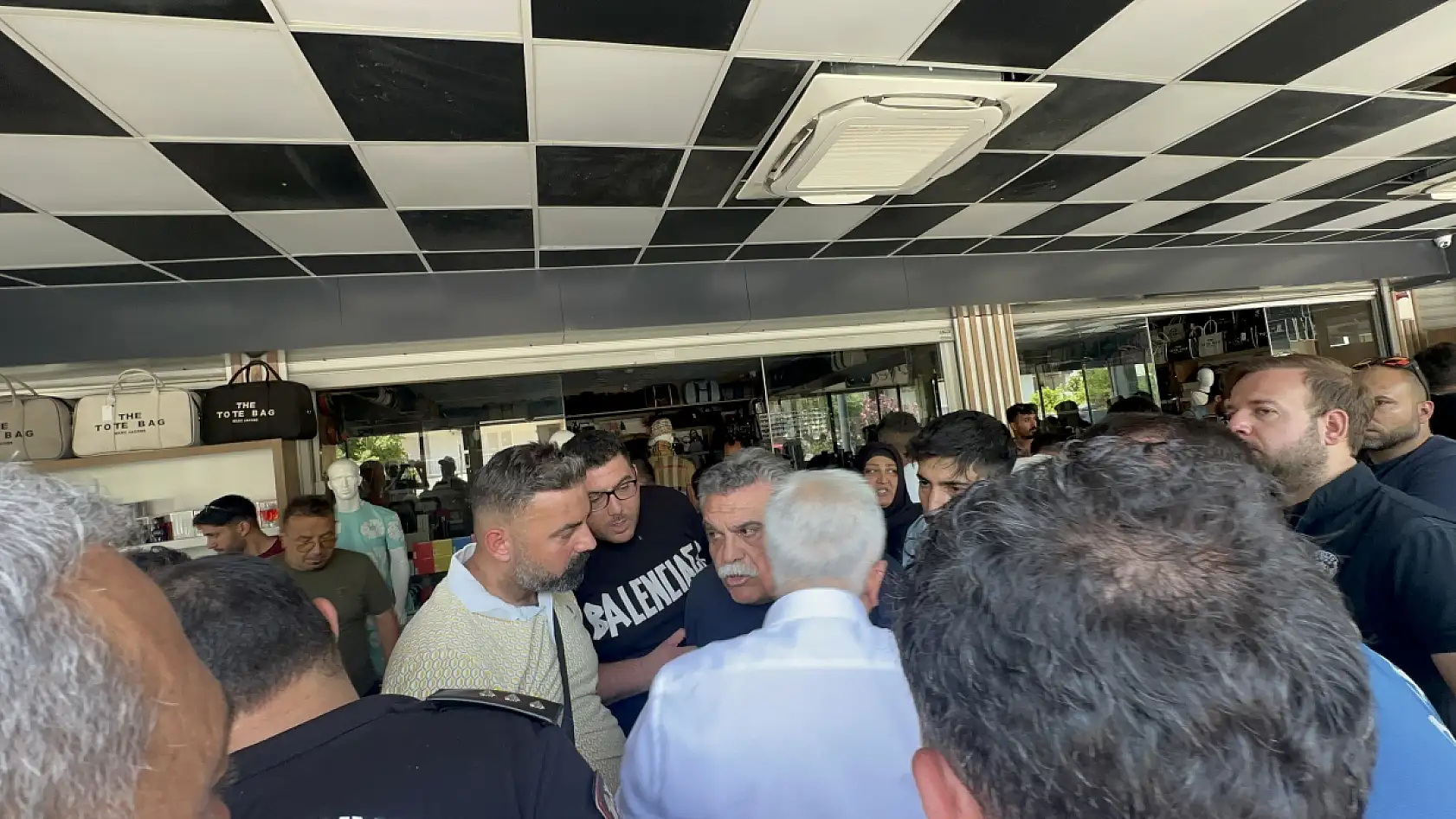 Marmaris İçmeler'de yıkım gerginliği sürüyor