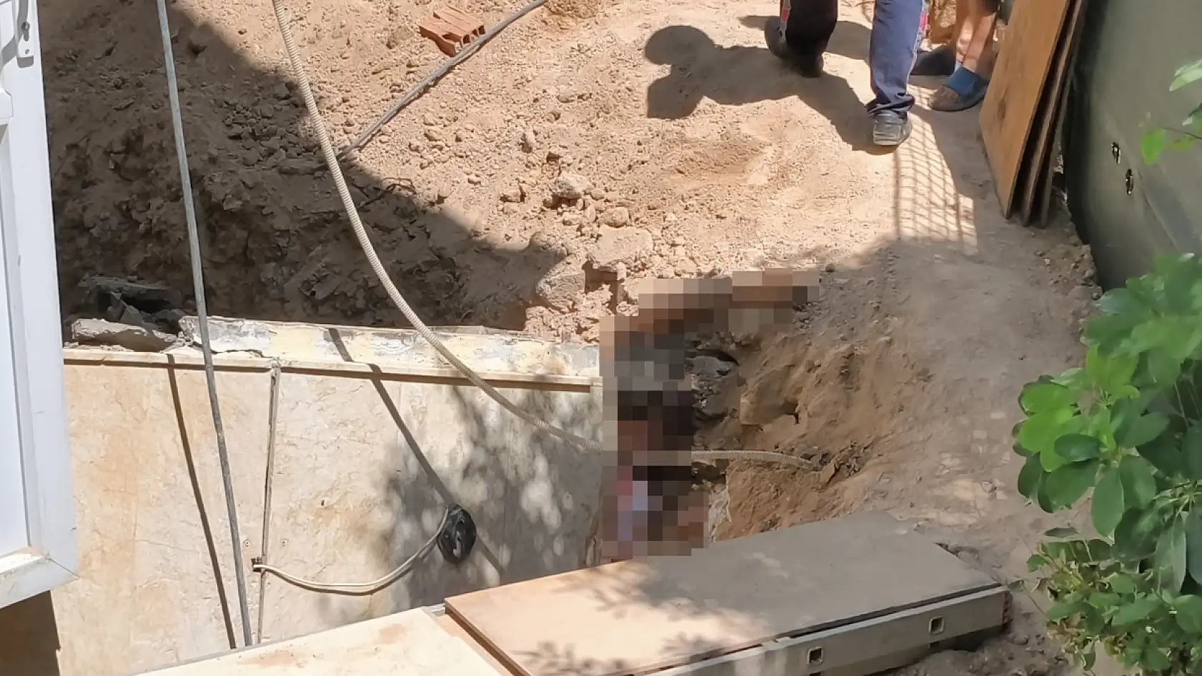 İzolasyon çalışması yapan işçinin üzerine balkon çöktü: 1 ölü