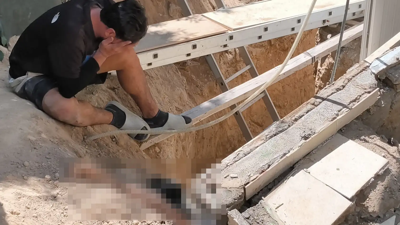 İzolasyon çalışması yapan işçinin üzerine balkon çöktü: 1 ölü