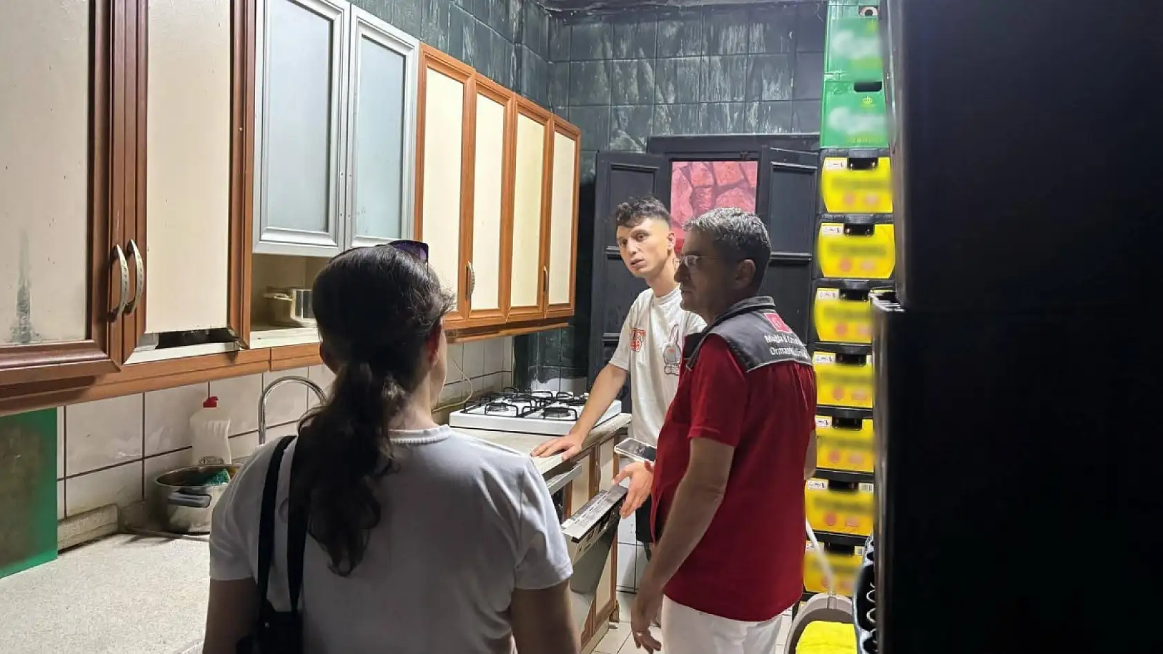 Marmaris'te gıda denetimleri gece saatlerinde de sürüyor