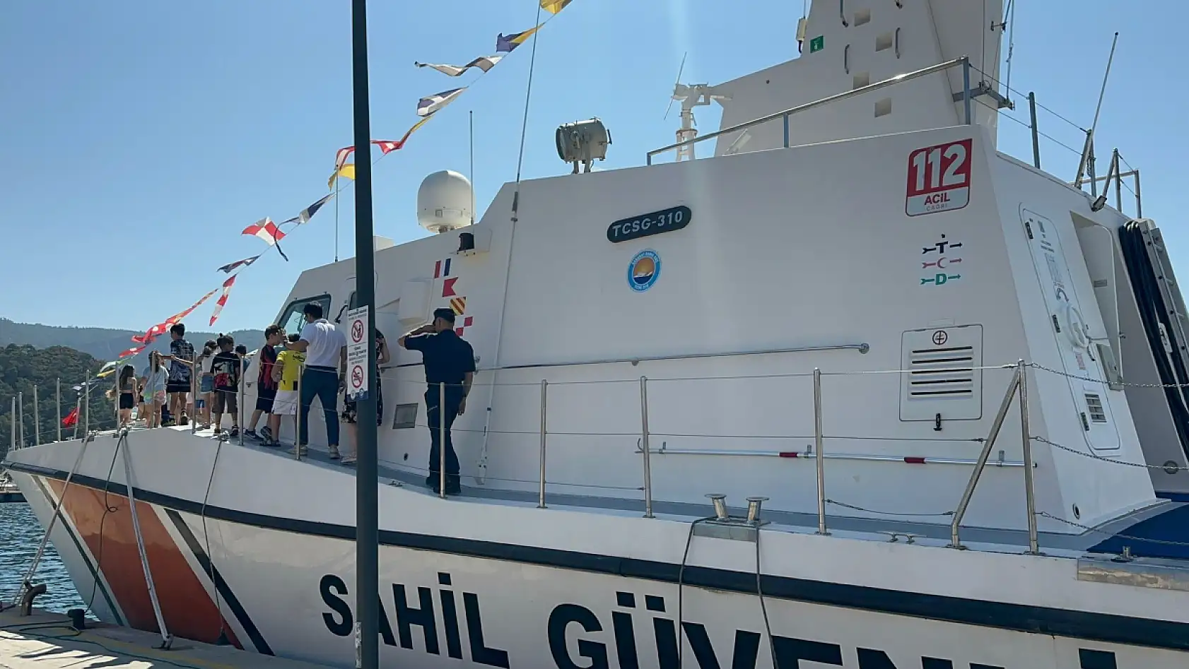 Sahil Güvenlik Botu Marmaris'te halkın ziyaretine açıldı