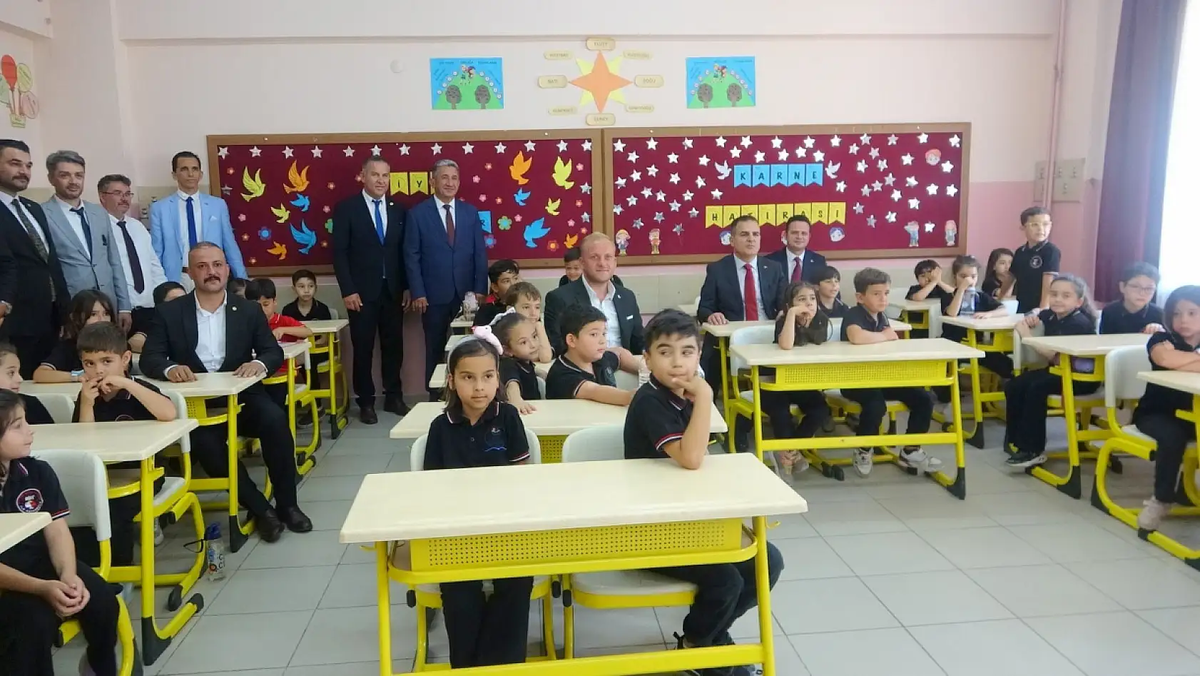 Muğla'da 163 bin öğrenci karne sevinci yaşadı