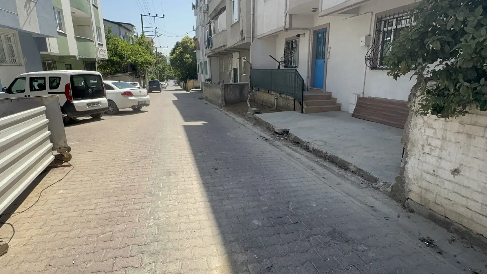 Yardım istedi, otomobilinden oluyordu