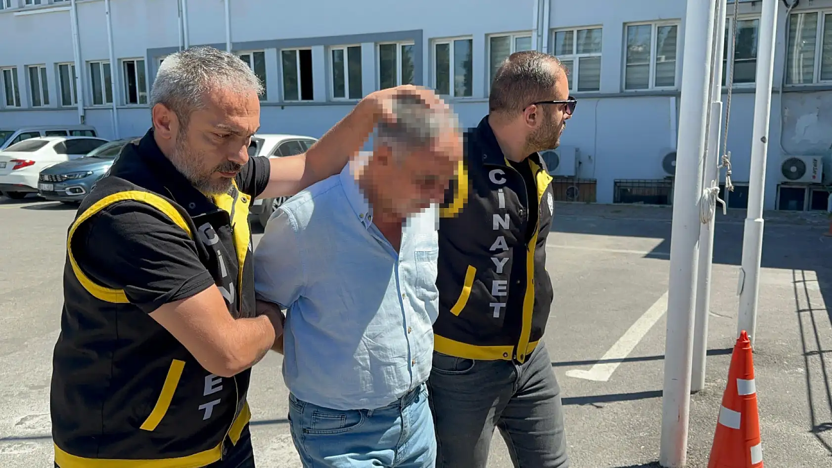 Tabancayla karısını ve taksiciyi vuran koca için 20 yıl hapis istendi