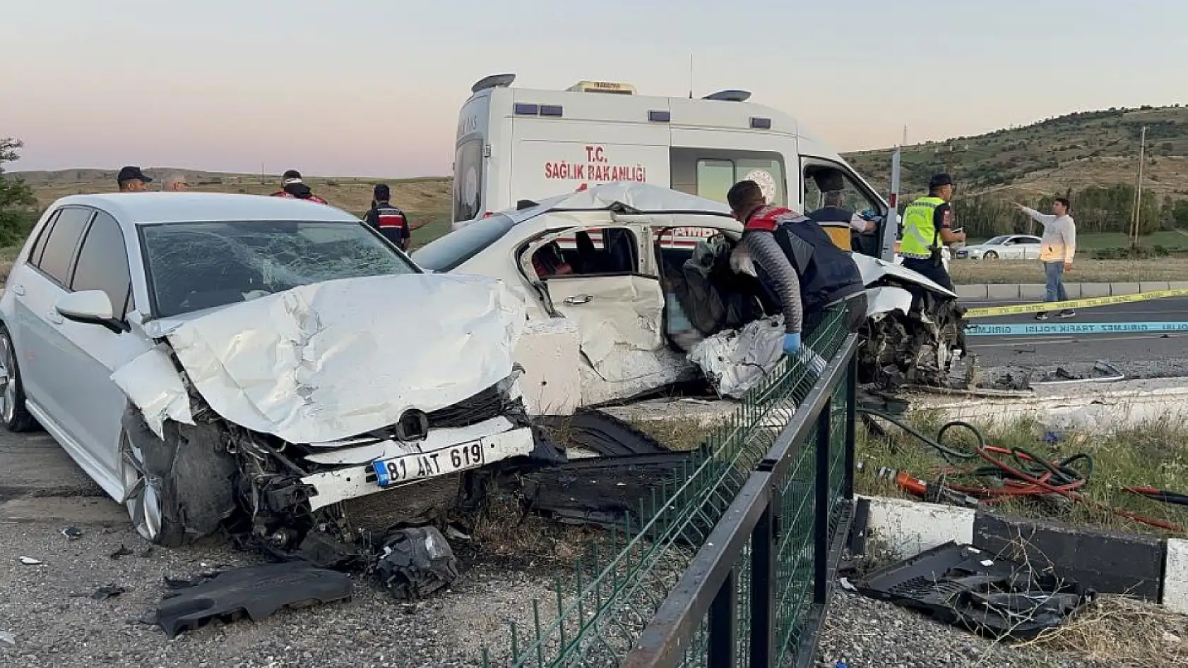 Feci kaza evli çifti hayattan kopardı