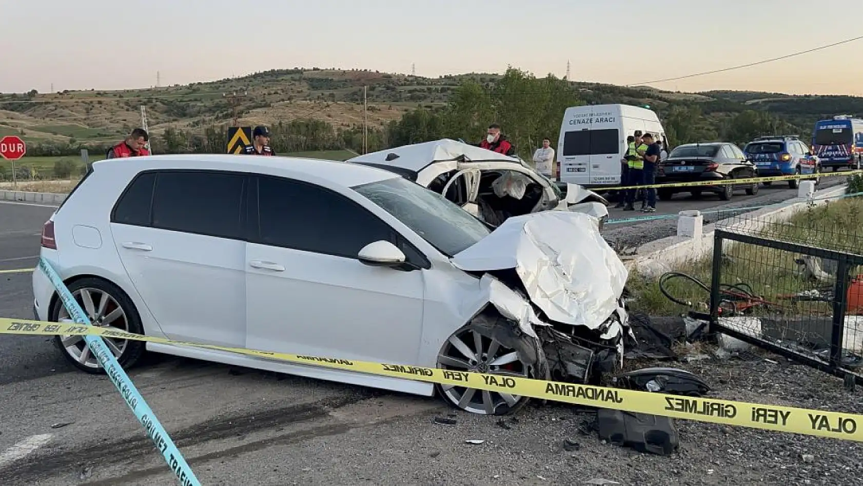 Feci kaza evli çifti hayattan kopardı