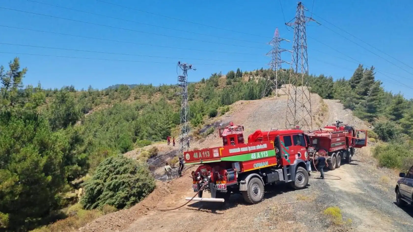 Marmaris'teki orman yangını büyümeden söndürüldü