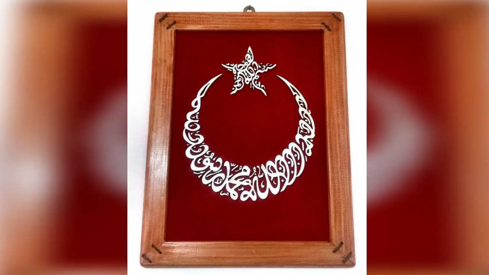 İki kalas bir hevesle başladı, minyatür sanatın ustasına dönüştü