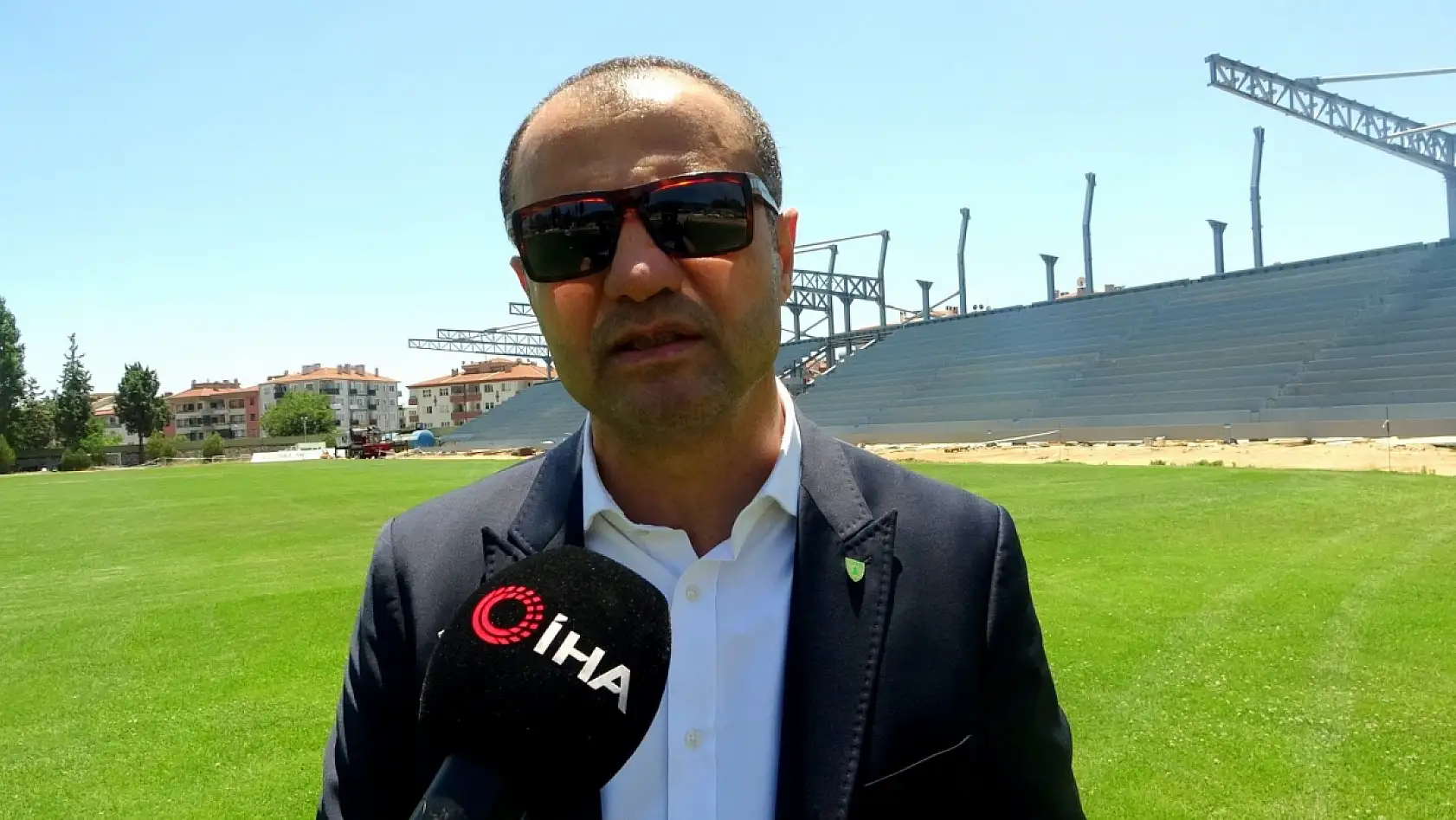 Muğla Atatürk Stadyumu'nda yeni tribün inşaatı hızla sürüyor