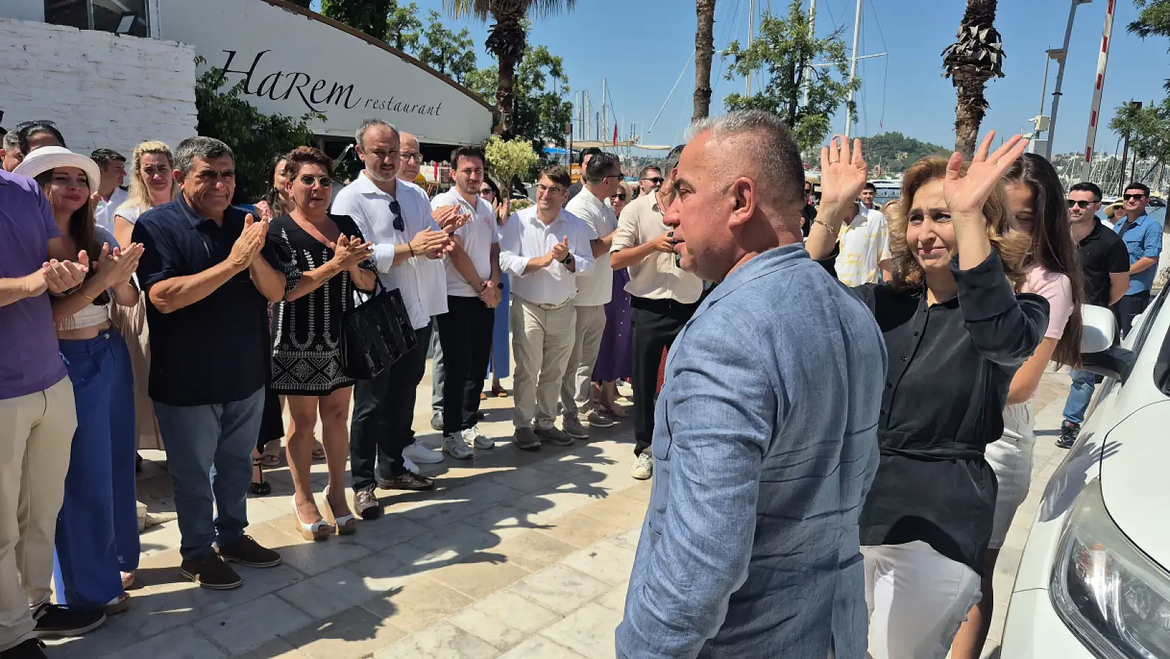 Bodrum Kaymakam Çit ve ailesine veda etti