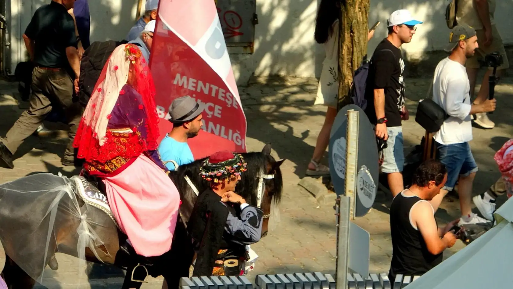 Yörük düğünlerinden Rodos mutfağına, Muğla'nın kalbi Arasta'da kültürel bir sofra kuruldu