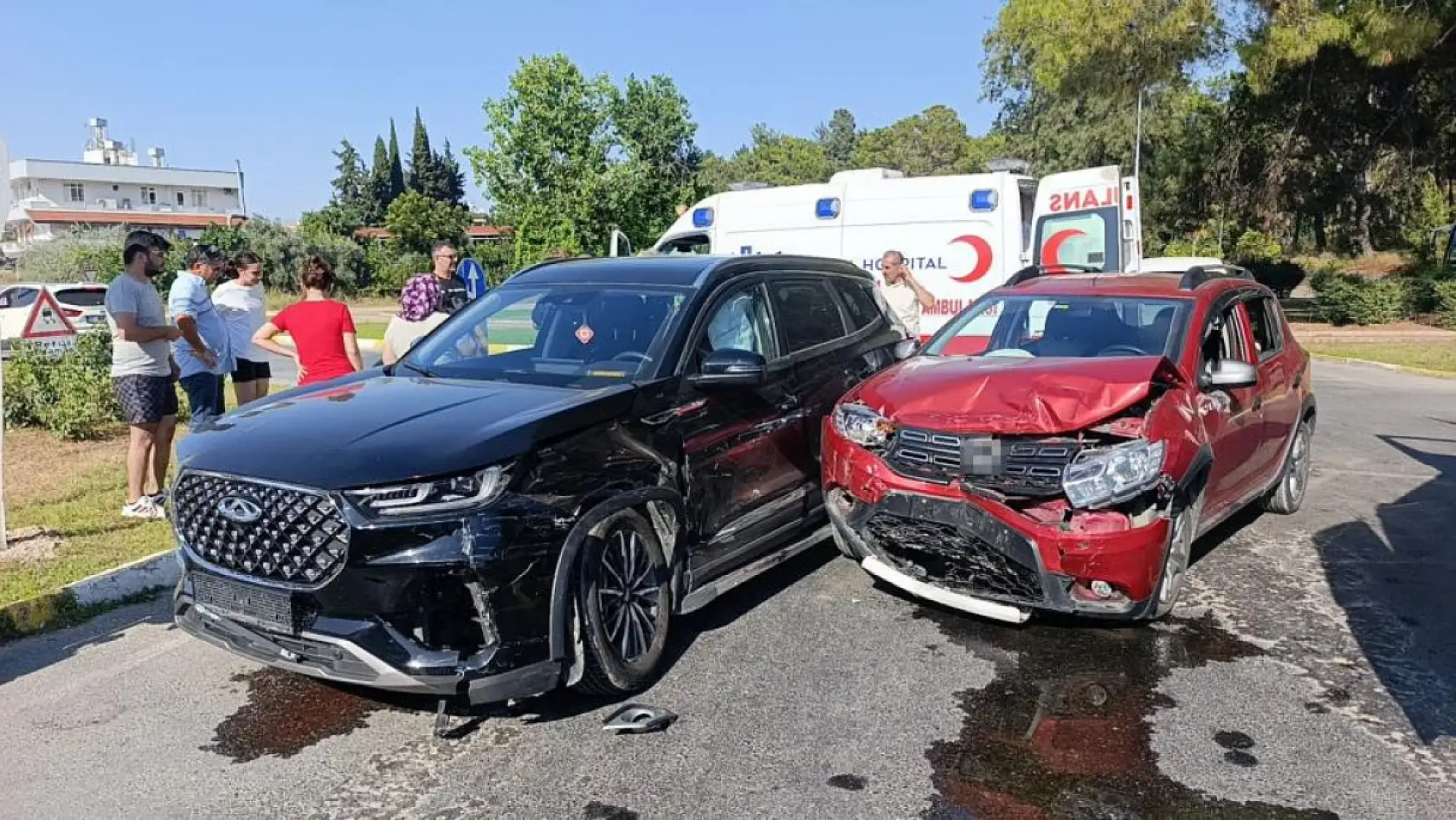 Feci kaza: İki otomobil çarpıştı: 7 yaralı