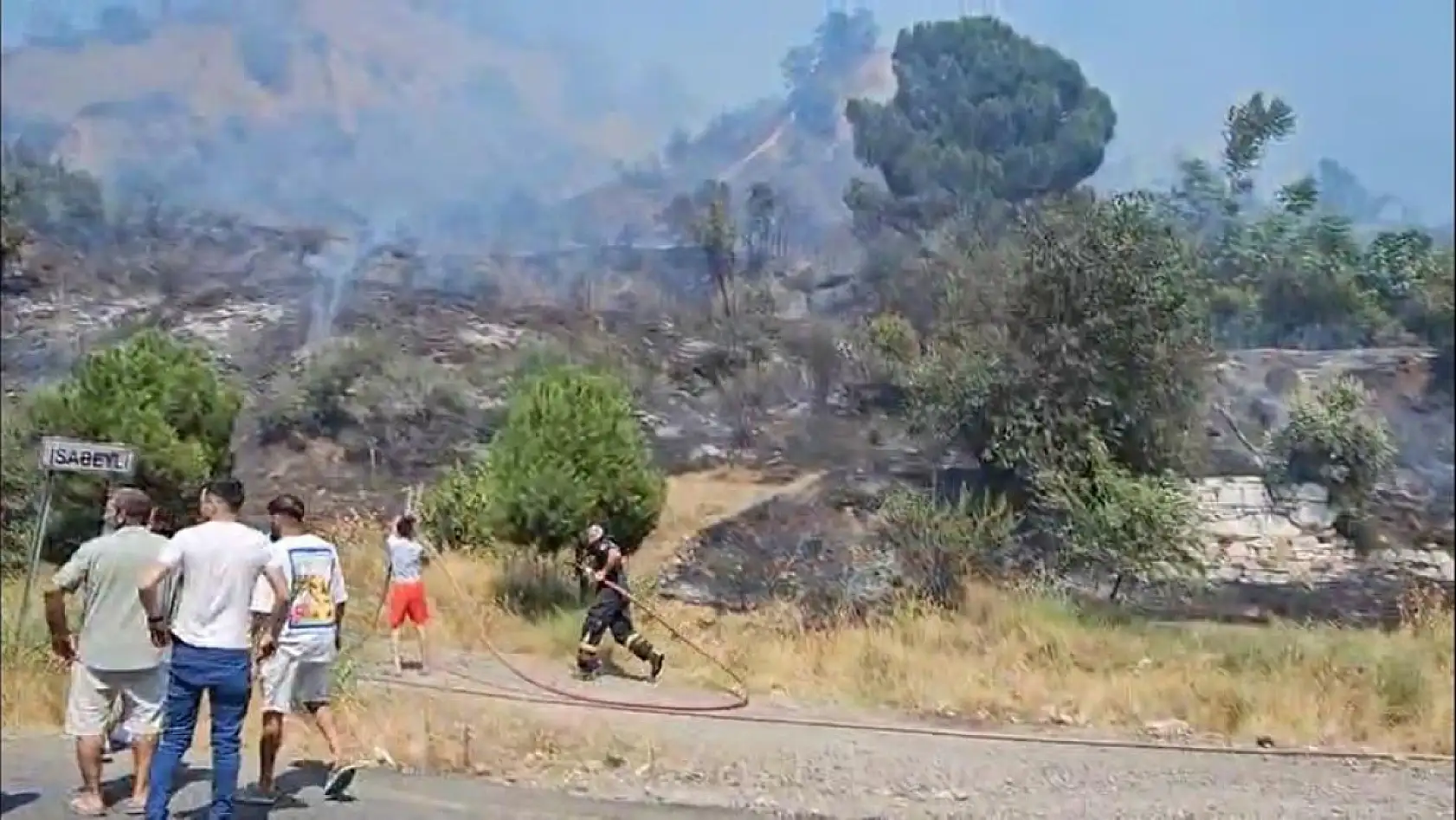 Aydın Nazilli'de Korkutan Yangın! Alevler Tarım Arazisini Sardı