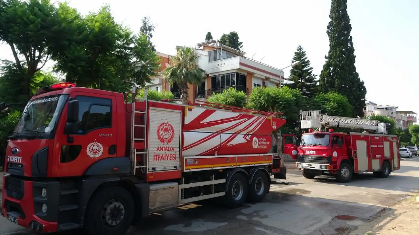 İsviçre'den tatil için geldikleri evleri 1 saat sonra küle döndü