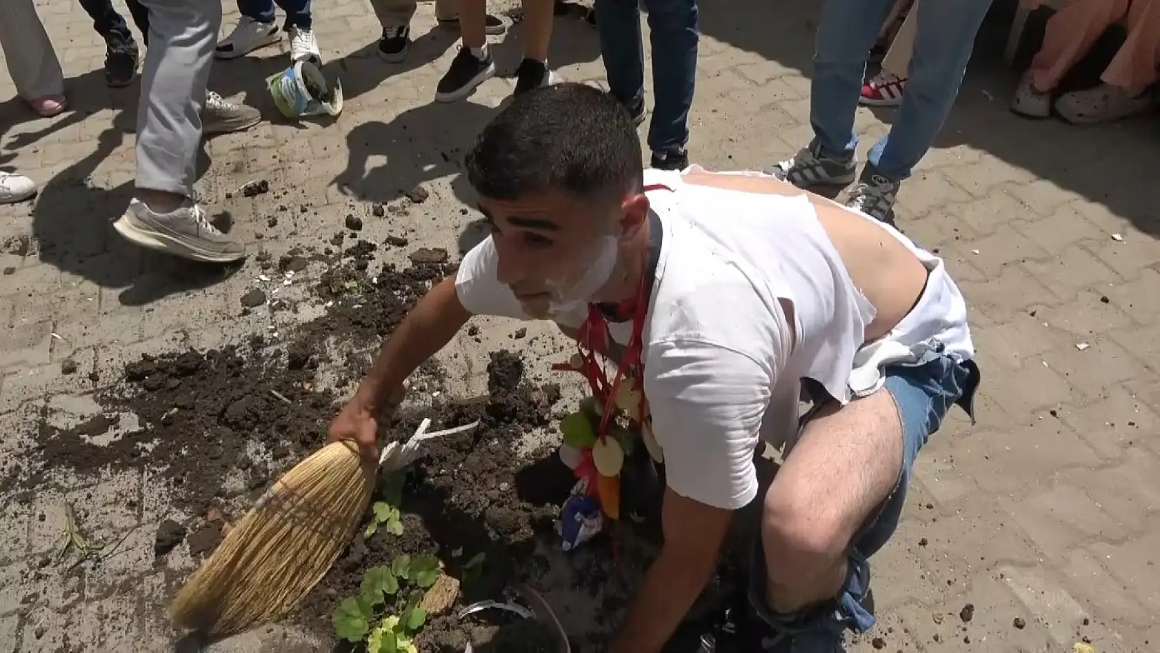 Damada işkence gibi düğün...Başına gelmeyen kalmadı