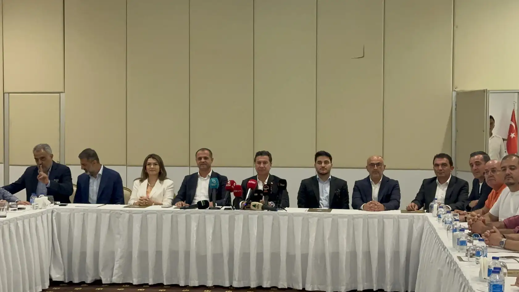 Muğlaspor ilk yönetim kurulu toplantısını Marmaris'te yaptı: 'Hedef önce birlik, sonra 1.lig'