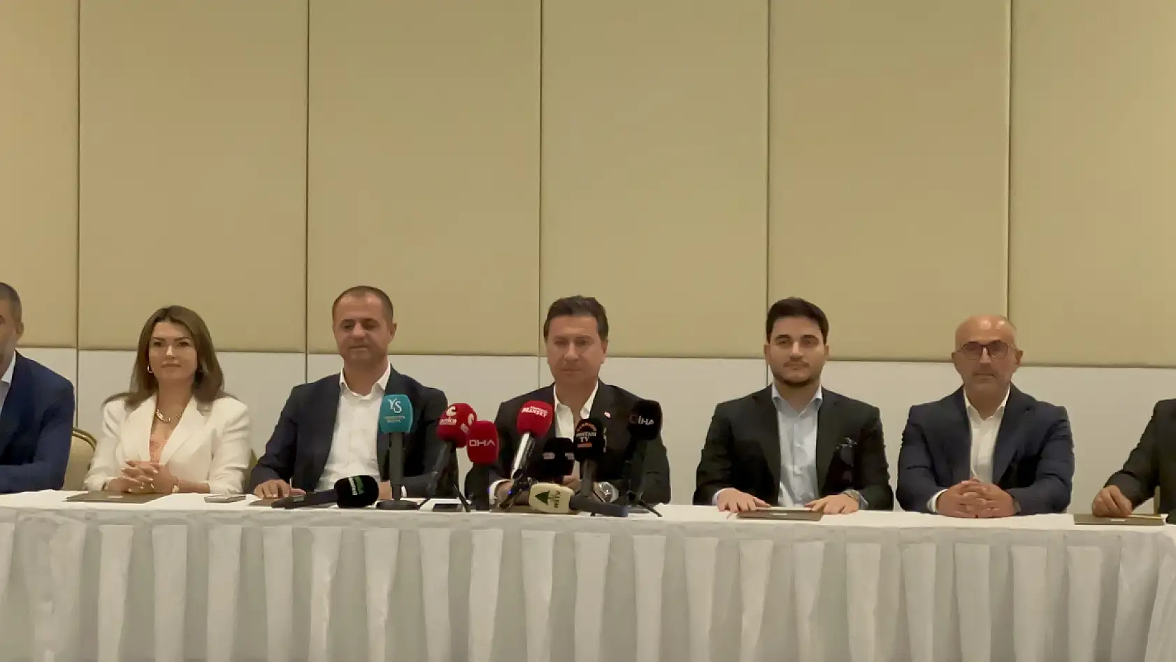 Muğlaspor ilk yönetim kurulu toplantısını Marmaris'te yaptı: 'Hedef önce birlik, sonra 1.lig'